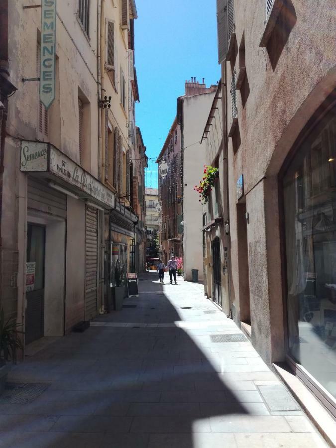 Studio Toulon Les Halles Apartment Luaran gambar